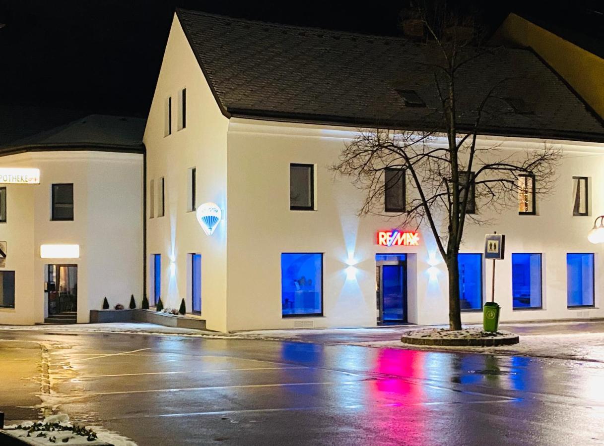 White Inn - Ferienwohnung Mit Terrasse Mürzzuschlag Extérieur photo