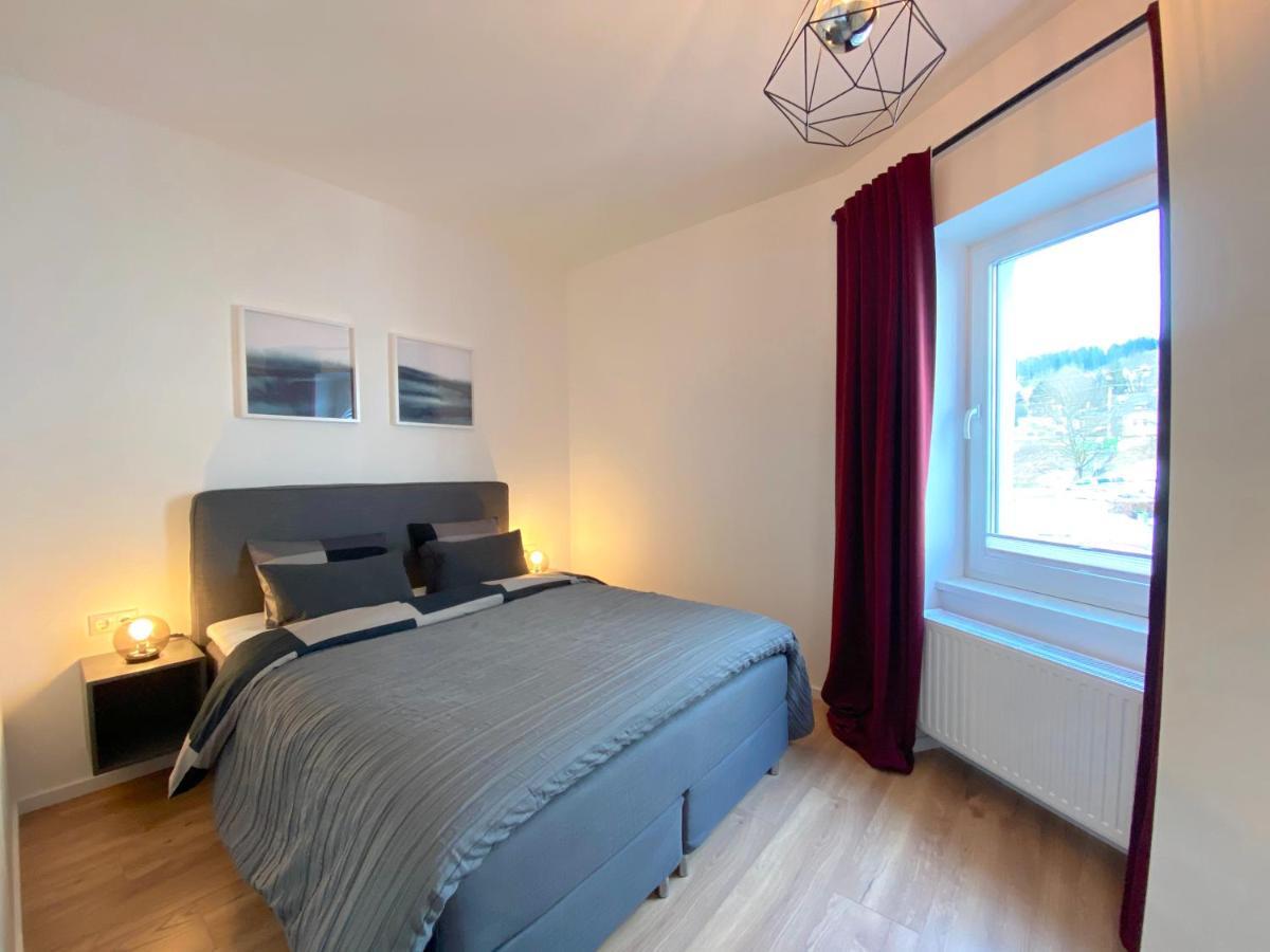 White Inn - Ferienwohnung Mit Terrasse Mürzzuschlag Extérieur photo