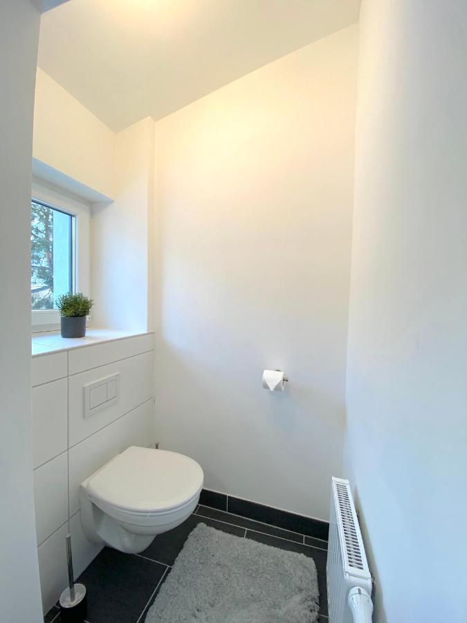 White Inn - Ferienwohnung Mit Terrasse Mürzzuschlag Extérieur photo