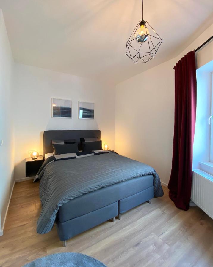 White Inn - Ferienwohnung Mit Terrasse Mürzzuschlag Extérieur photo