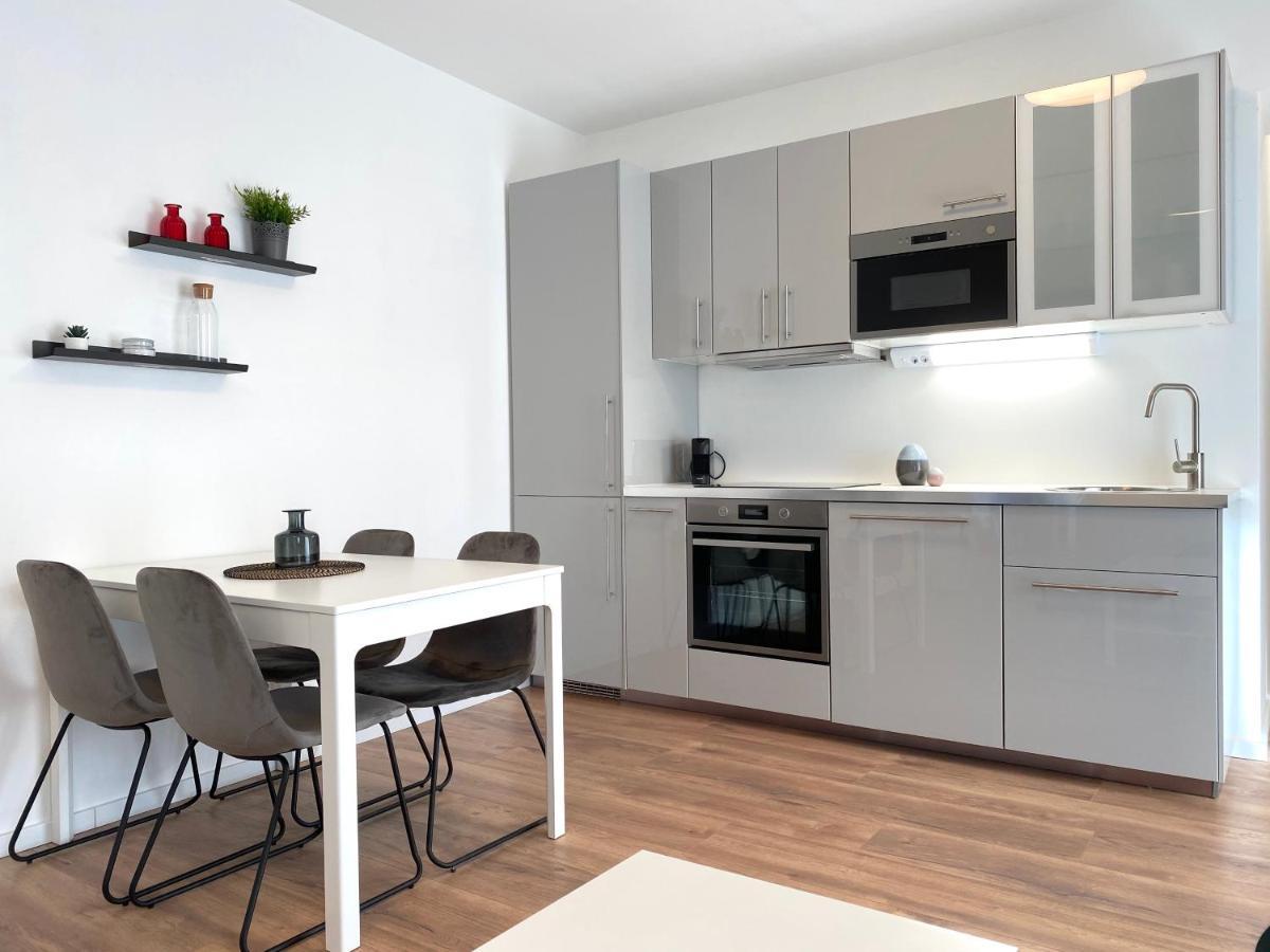 White Inn - Ferienwohnung Mit Terrasse Mürzzuschlag Extérieur photo