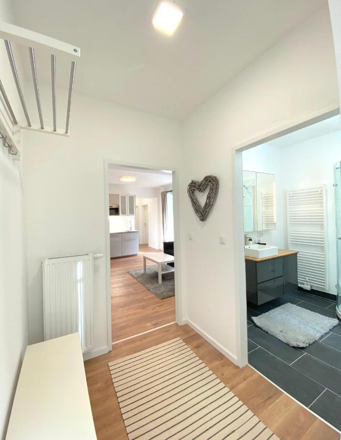 White Inn - Ferienwohnung Mit Terrasse Mürzzuschlag Extérieur photo